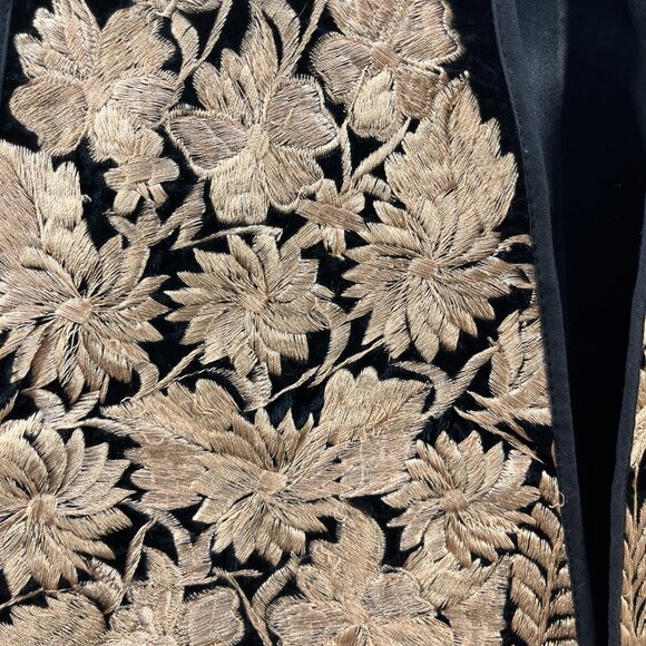 Vest Womens Medium Velvet Embroidered Black Floral Boho Festival 18"PTP - Picture 6 of 6